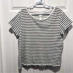 3/25$💥 H&M top striped black white Women Medium short sleeve t shirt tee
